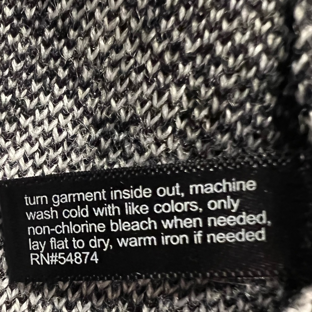 The Limited Houndstooth Sweater Size Small, Great Condition, Black Side Panels - Picture 4 of 5